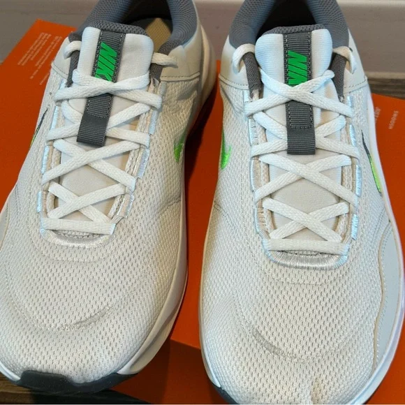 Nike Legend Essential 3 Men's Training Shoes White/Green DM1120-006 Size 11 NEW - Picture 5 of 9
